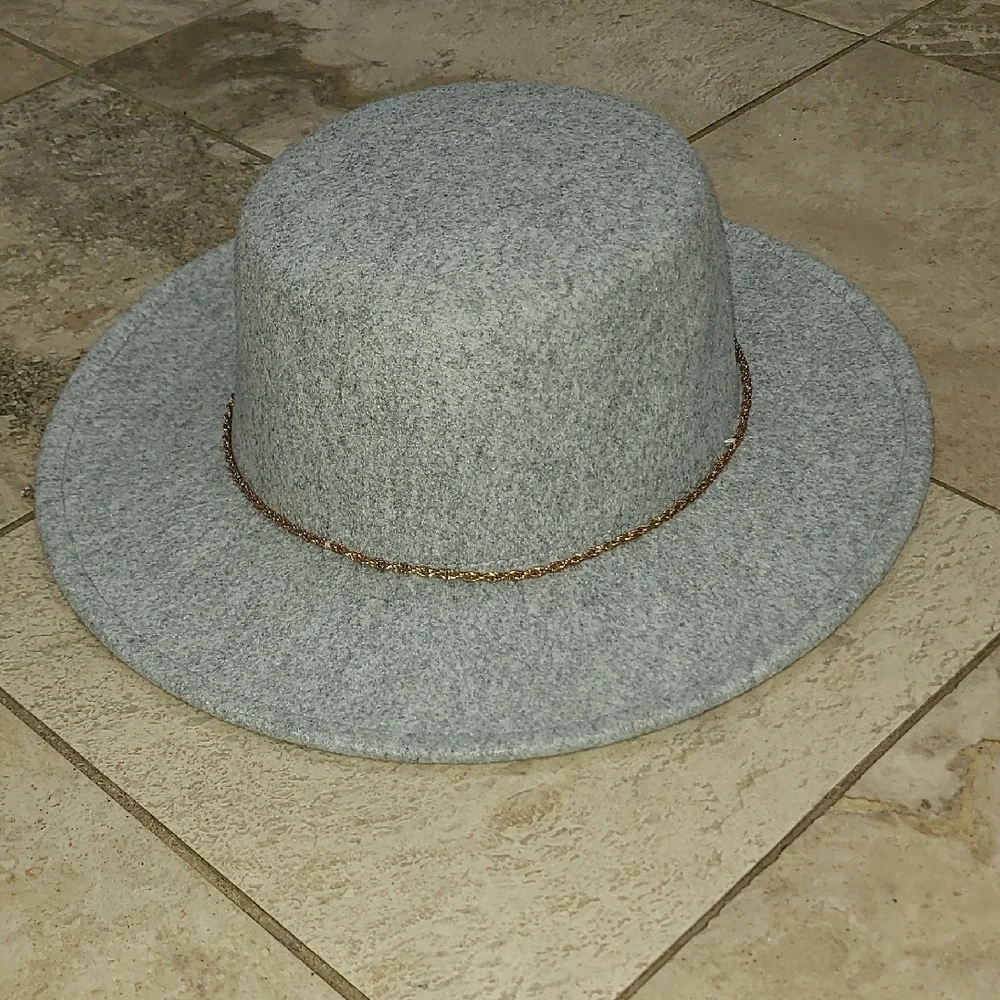 Stylish Women's Gray Hat with Gold Detail